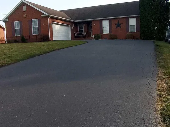 100 Devonne Dr, Mount Sterling, KY 40353