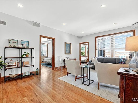 3rd image of 6226 Southwood Ave APT 3W
