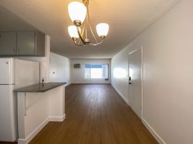 1823 Camden Ave.
