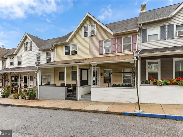 216 Grant St, Parkesburg, PA 19365