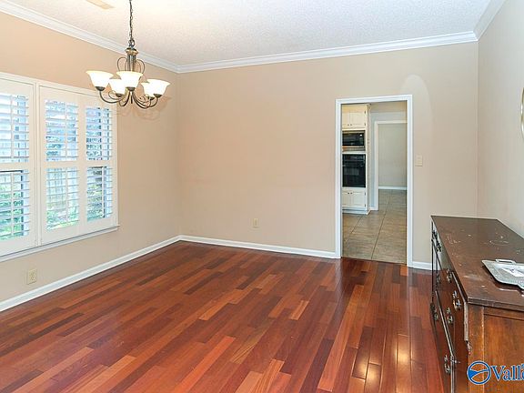 5th image of 2112 Yorkshire SE