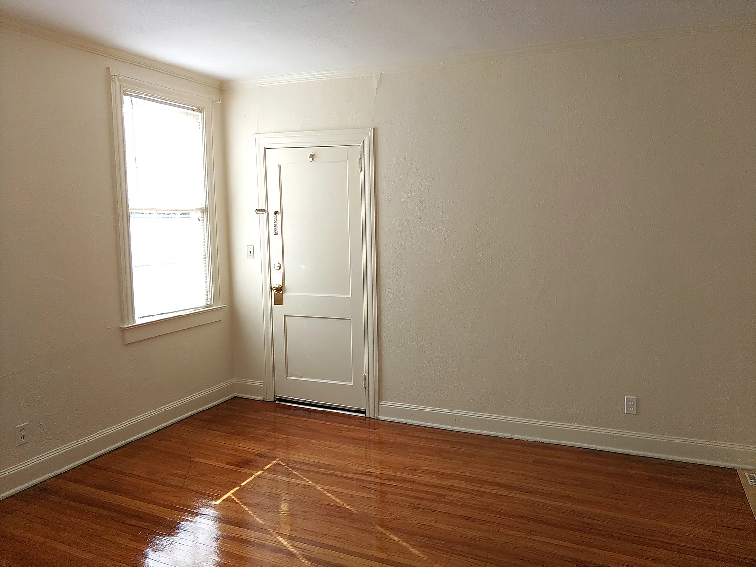 200 E Montgomery St — Photo 3