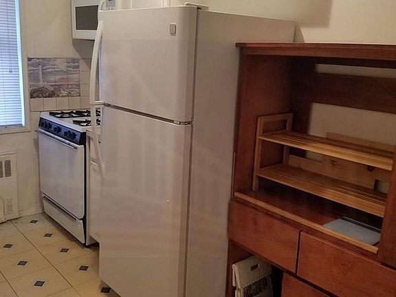 5th image of 679 Warburton Ave APT 8R