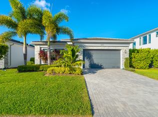 8281 Oceanus Dr, Boca Raton, FL 33496