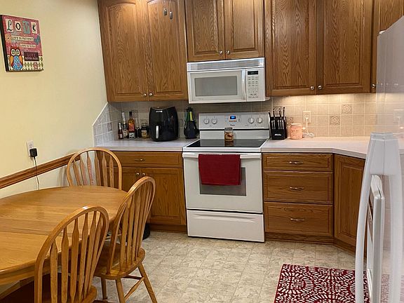 4th image of 3601 N 205th St