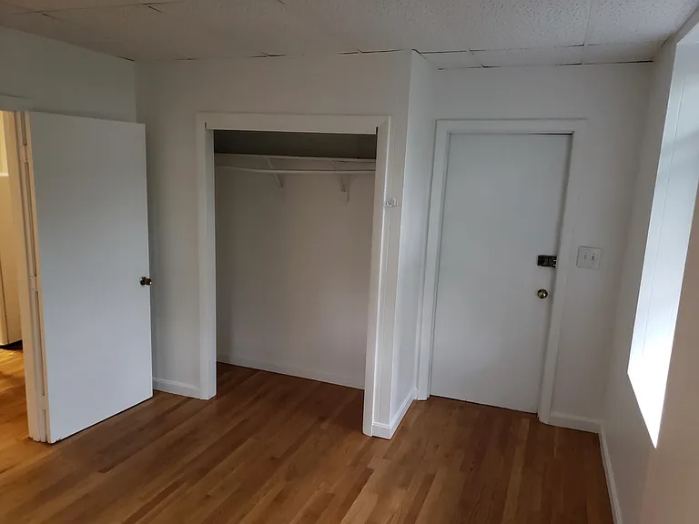 199 Strathmore Rd #9B — Photo 4