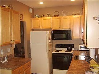 1st image of 138 Paddington Cir