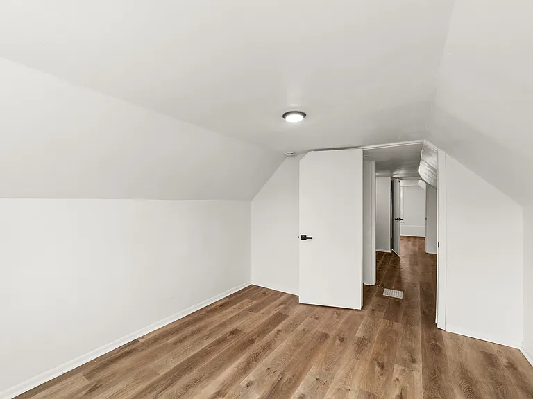1314 Cove Ave — Photo 9