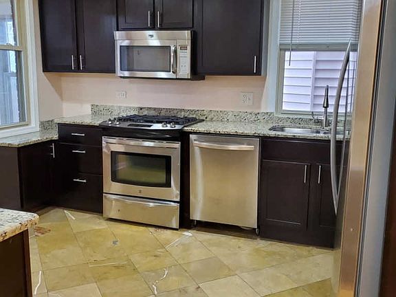 4th image of 4328 N Sawyer Ave