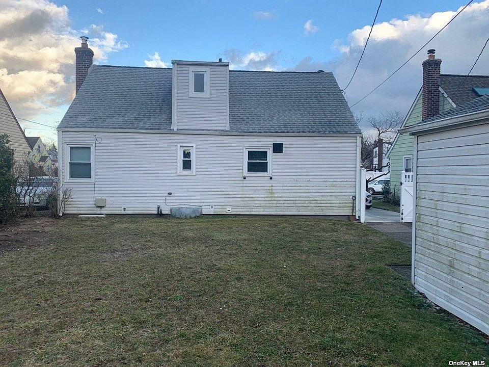 2nd image of 66 Russell Ave