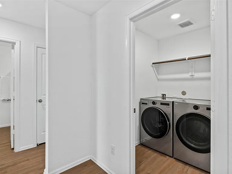 2805 Fountain Woods Dr — Photo 19