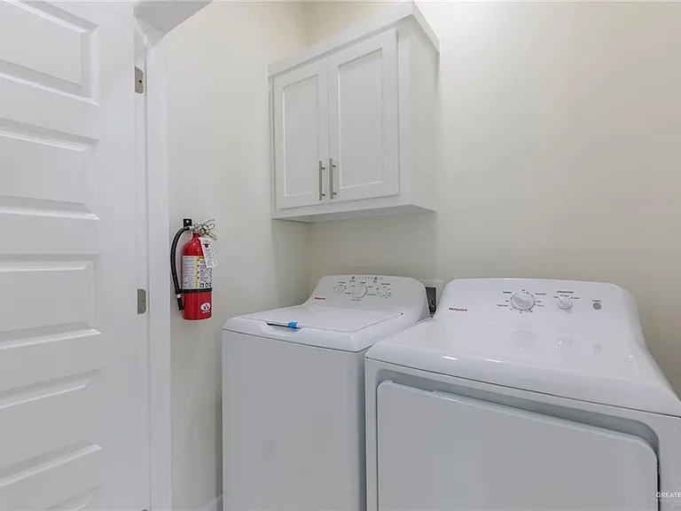 1902 W Violet Dr #4 — Photo 6