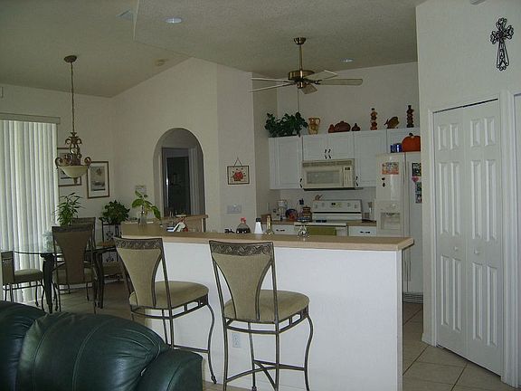2nd image of 115 SE 1st Pl