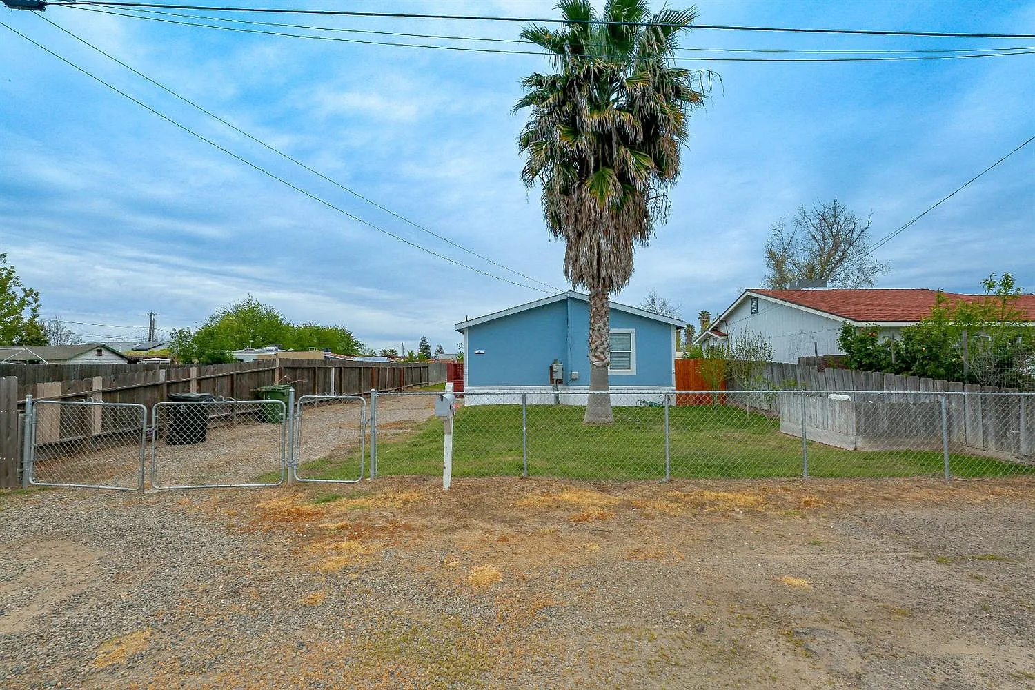 4064 San Joaquin Dr photo 1