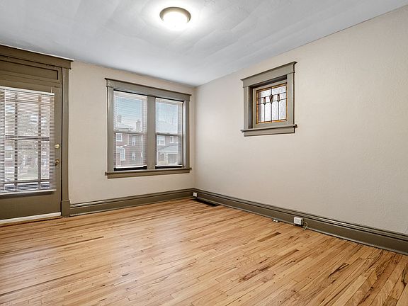4th image of 5024-26 Lindenwood Ave #1F