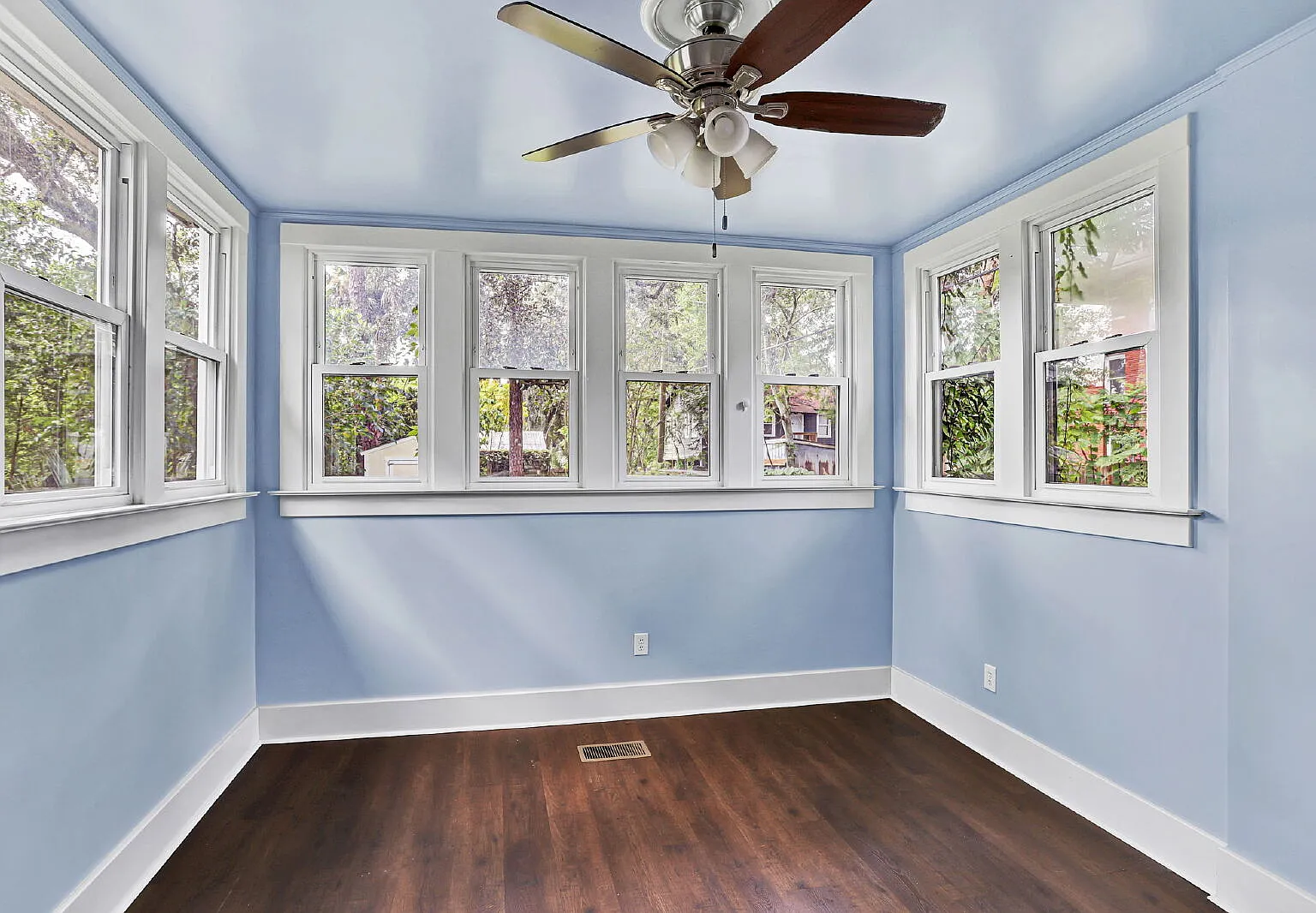 4 bed, 3.0 bath, 2746 sqft, $2,845 — Photo 4
