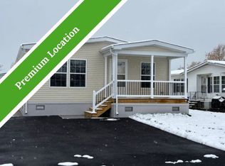 Saratoga Plan, The Woodlands, Lockport, NY 14094