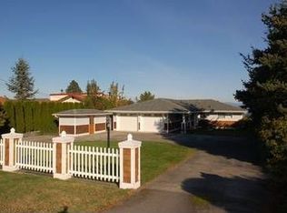 1519 Country Club Dr, Camano Island, WA 98282