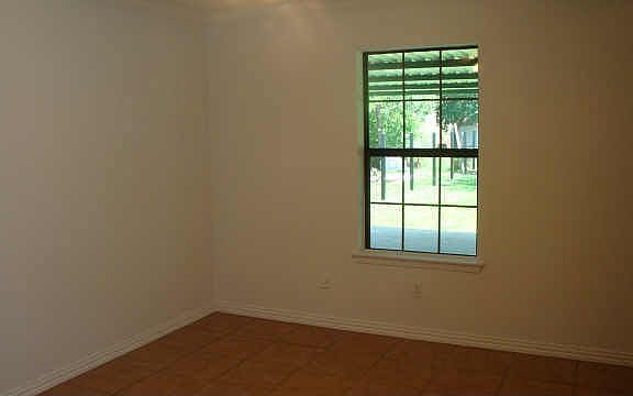 5th image of 104 Liesa St