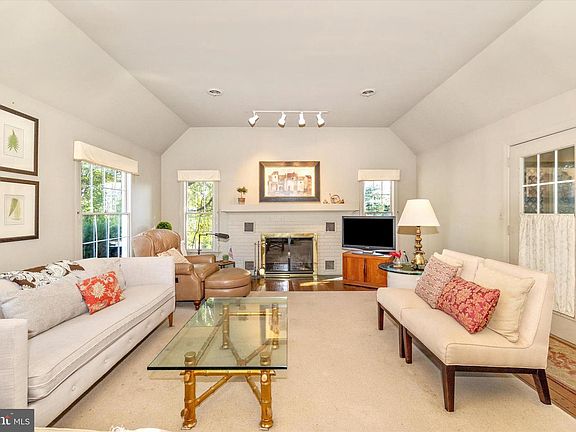 3rd image of 5433 Shookstown Rd