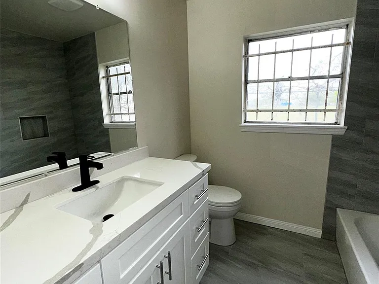 6023 Belarbor St — Photo 16