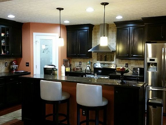Eat-in Kitchen