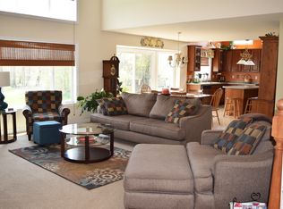 46006 Lookout Dr, Macomb, MI 48044