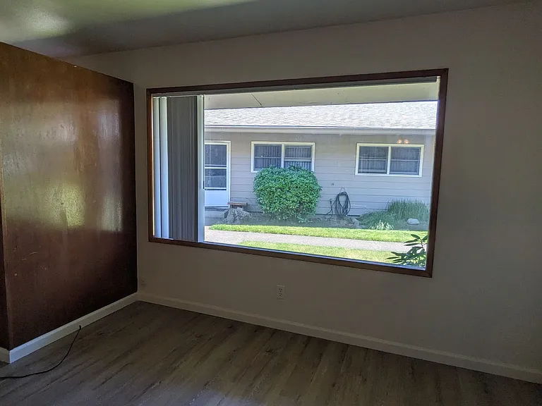 Bel Air Apartments — Photo 38