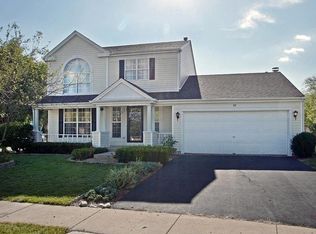 30 Buchanan Ln, Streamwood, IL