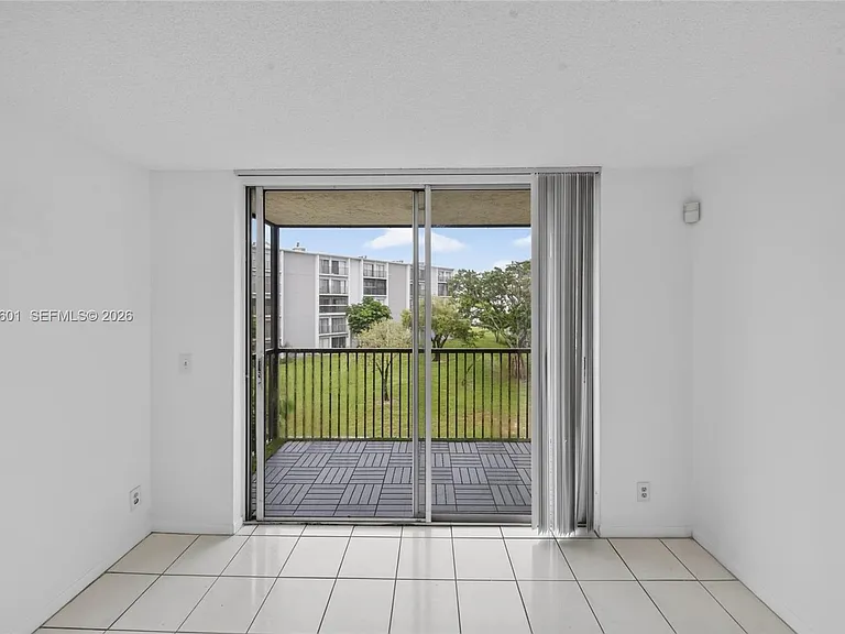 8750 N Sherman Cir #305 — Photo 57