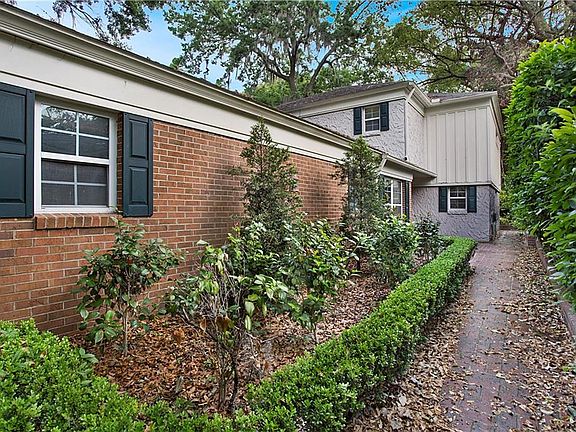 2nd image of 2209 Merritt Park Dr