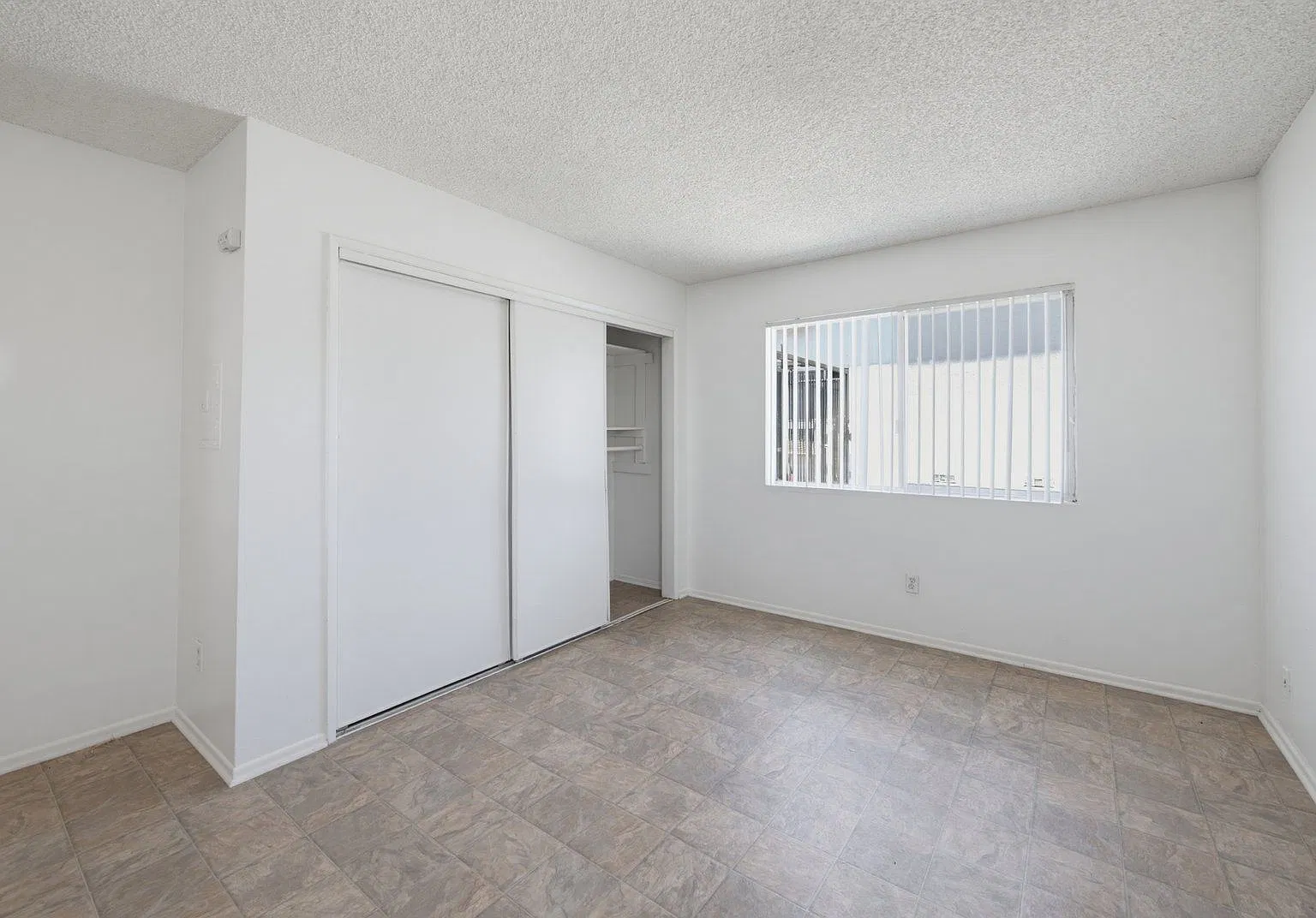 1 bed, 1.0 bath, 750 sqft, $2,266 — Photo 4