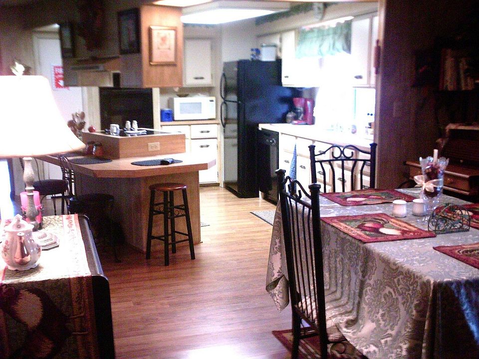 kitchen/dining