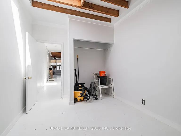 1457 Dundas St W #1 — Photo 21