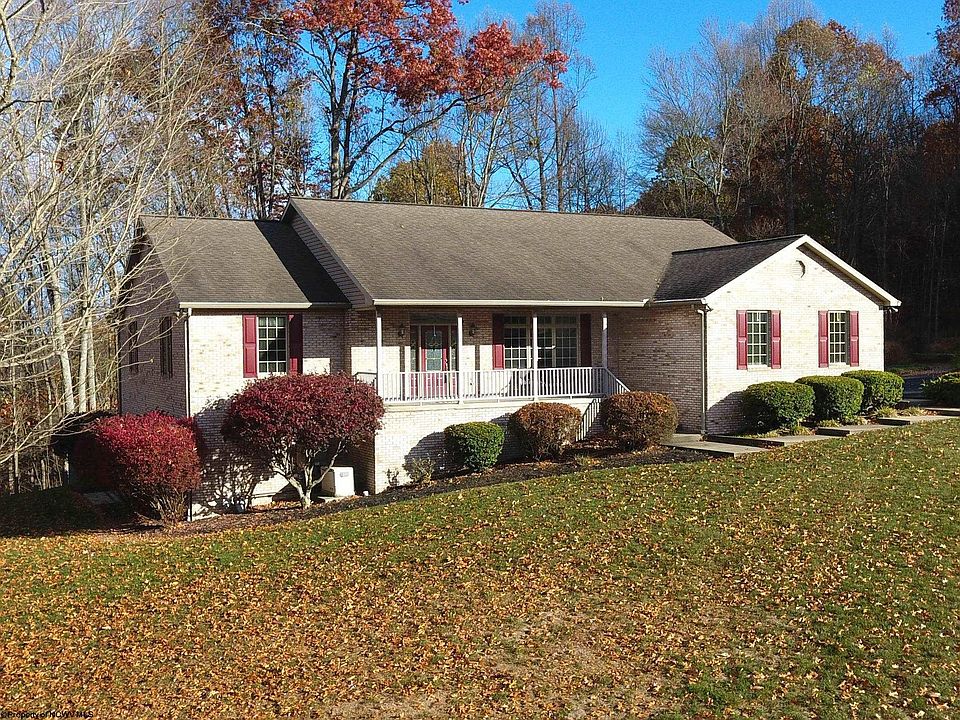 1st image of 379 Meadow Dr