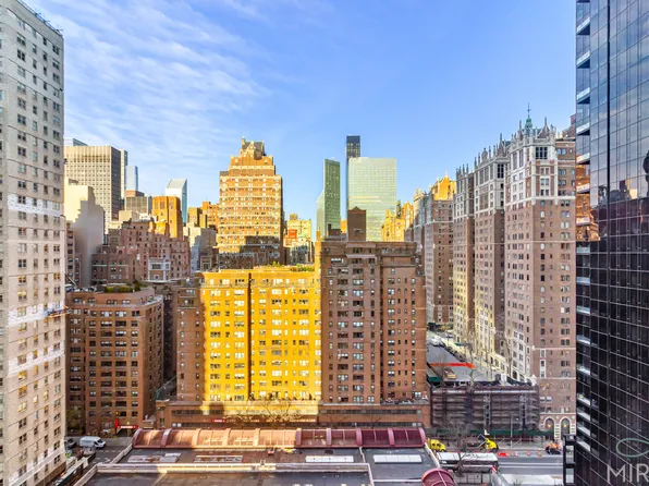 330 East 39th Street image 8 of 18