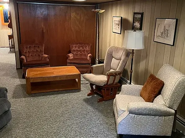 35 Dibiase St, Portland, ME 04103