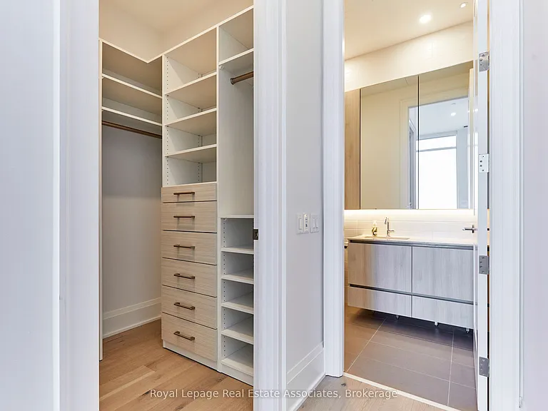 21 Park St E #1803 — Photo 27