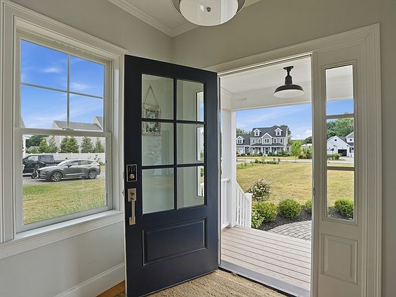3rd image of 11 Carriage House Way