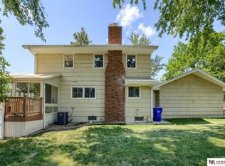 1125 Surrey Rd, Papillion, NE 68046