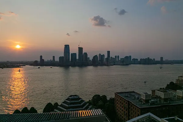 Sold by Compass | media 7