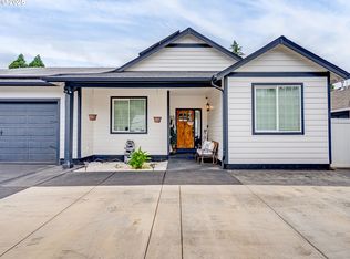 885 N Cascade Dr, Woodburn, OR
