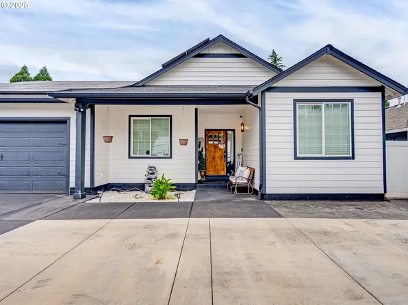 885 N Cascade Dr, Woodburn, OR 97071