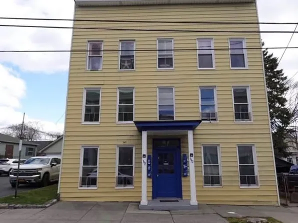 112 Main St #3R, Cohoes, NY 12047