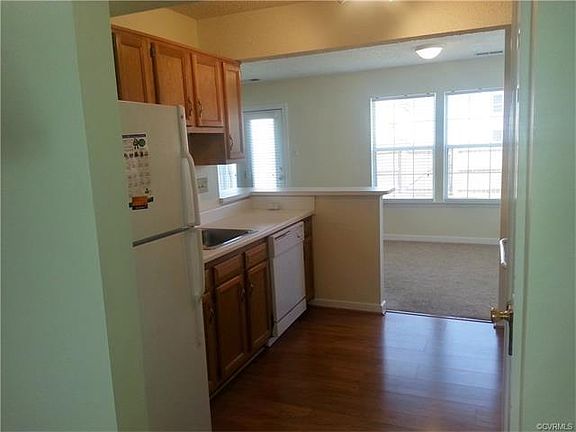 3rd image of 10101 Sara Jean Ct #10101