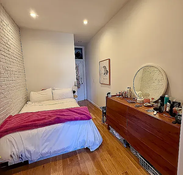 31 Carmine St #6 — Photo 3