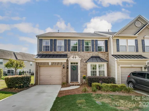 2326 Whitford Ln, Charlotte, NC 28210