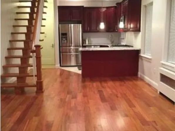 4012 25th Ave, Astoria, NY 11103