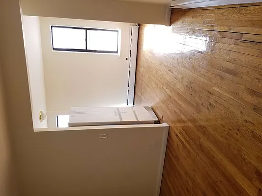 Rented by City Express Realty & Management Corp | media 38