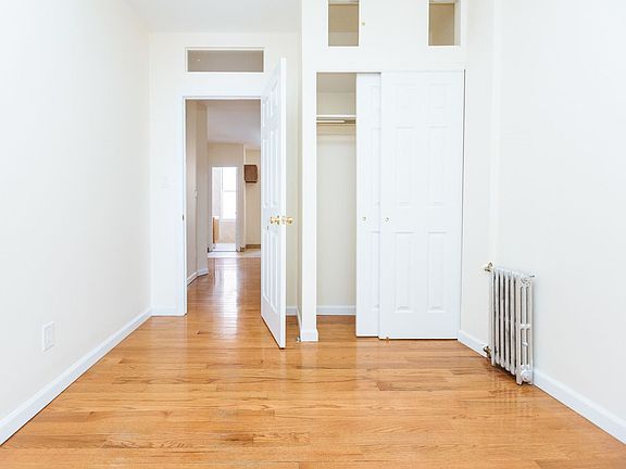 3rd image of 276 Kingsland Ave APT 2L